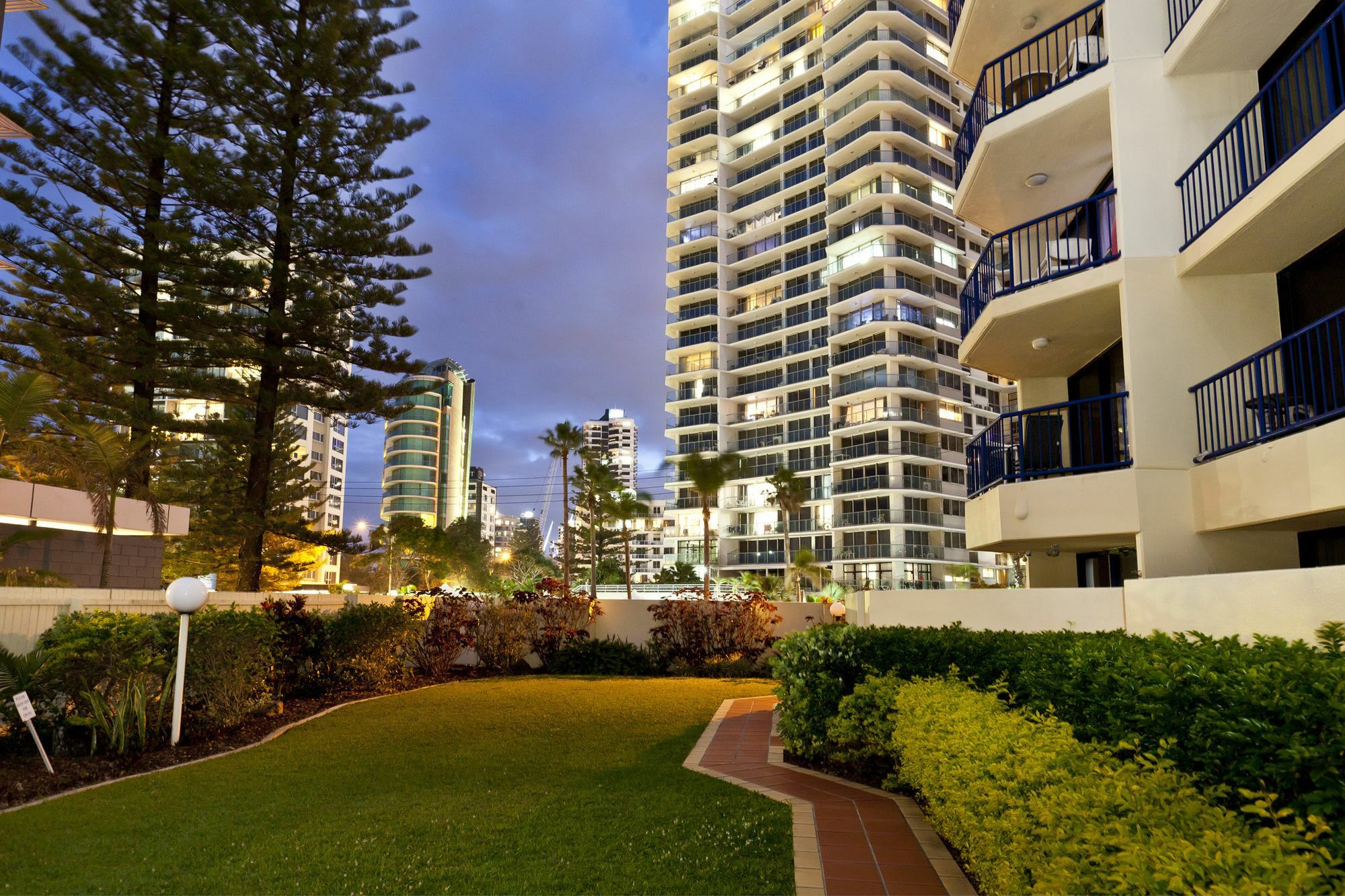 Aparthotel Surf Regency Gold Coast Esterno foto